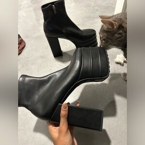 size ten lamoda black fuax leather heels 4 inches